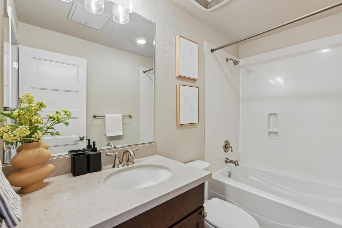 Photo #16: ML82052738 Listing: Photo #16