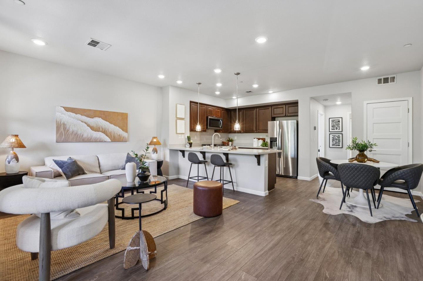 Photo #5: ML82052738 Listing: Photo #5