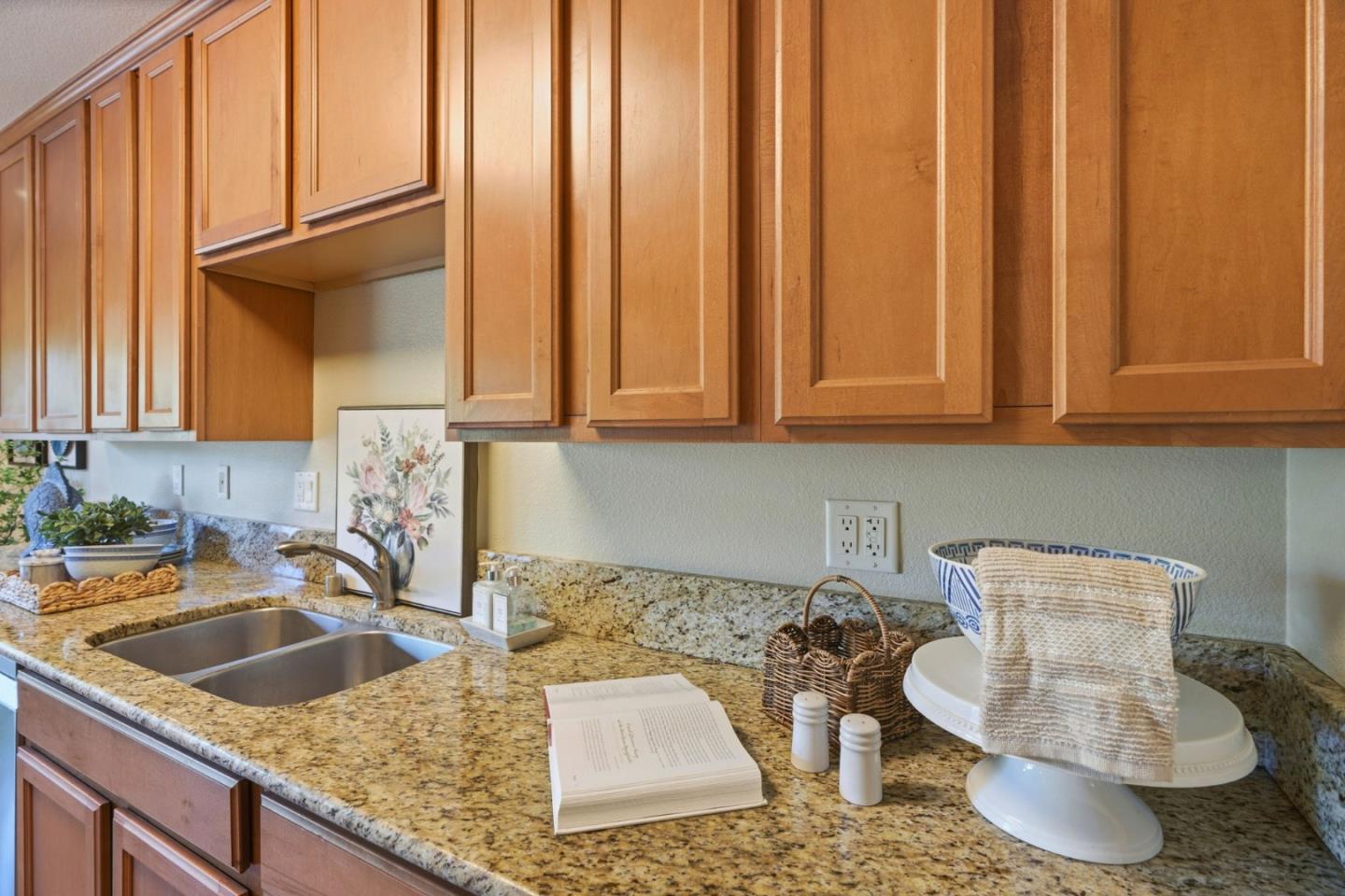 300 Glenwood CIR 186, Monterey, CA 93940, Photo 6