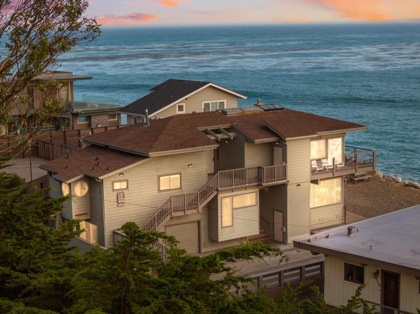22800 E Cliff DR, SantaCruz 95062