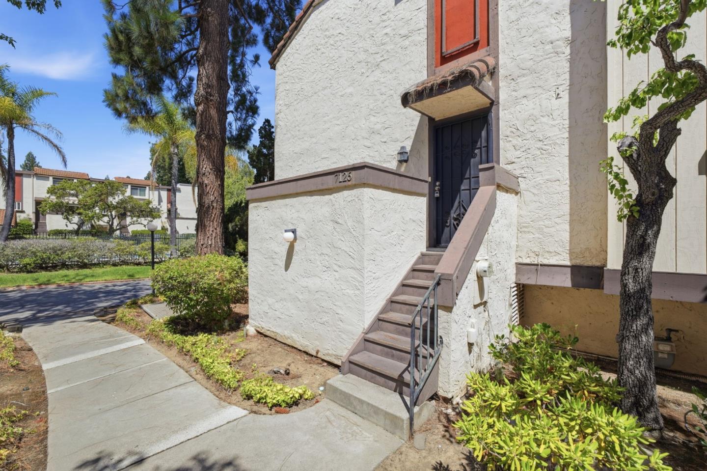 7126 Clarendon ST, SanJose, CA 95129, Photo 2