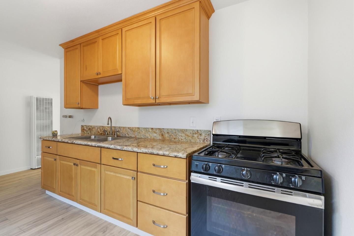 642 Douglas Ave, Oakland, CA 94603, Photo 6