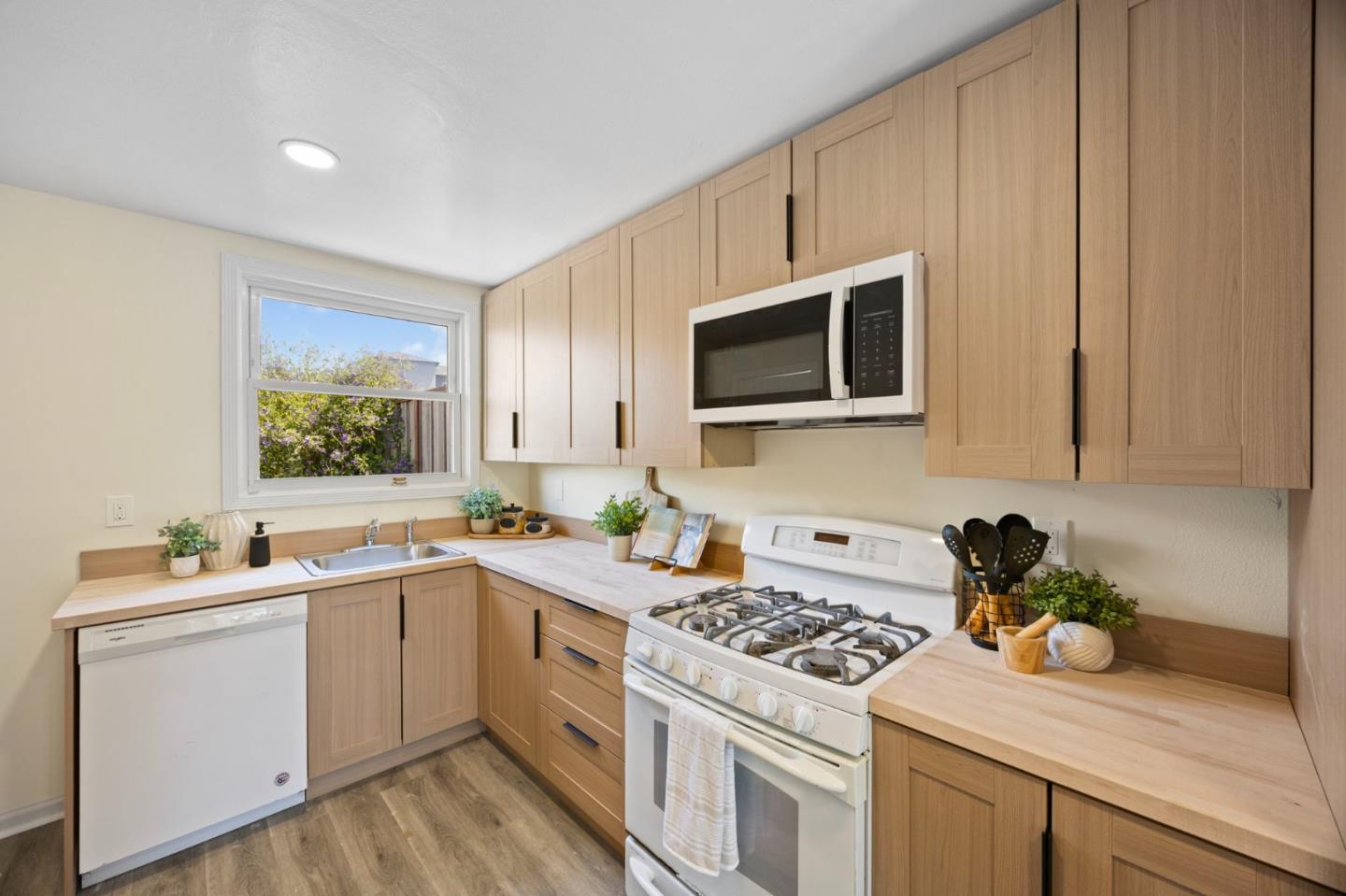 5 Muirwood DR, DalyCity, CA 94014, Photo 6