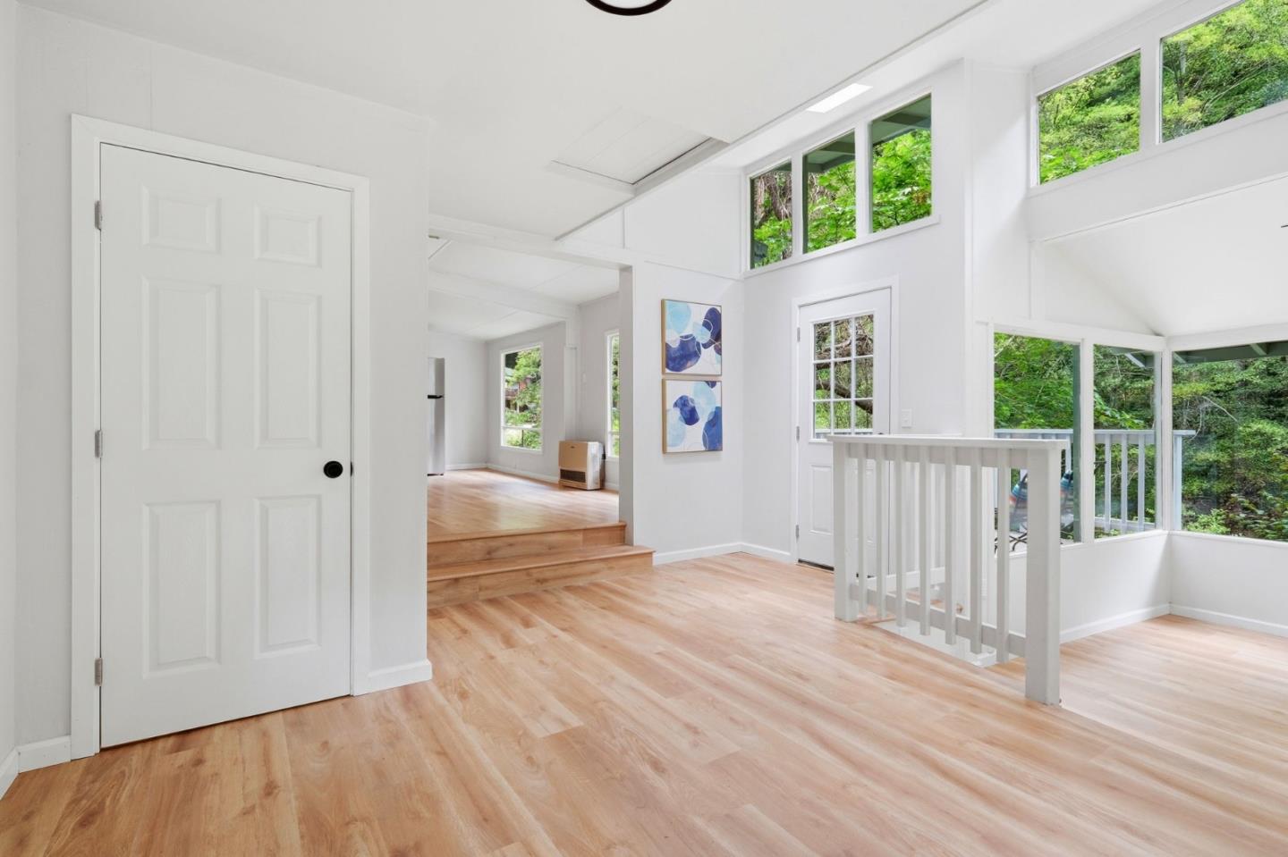 Front Image Thumbnail for ML82054018