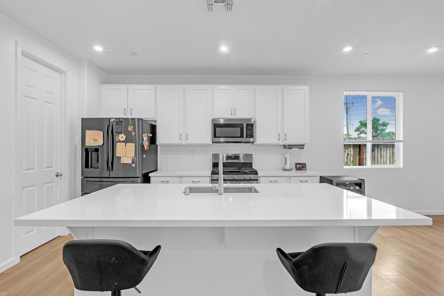 4076 Eugene Dr, Olivehurst, CA 95961 photo 7