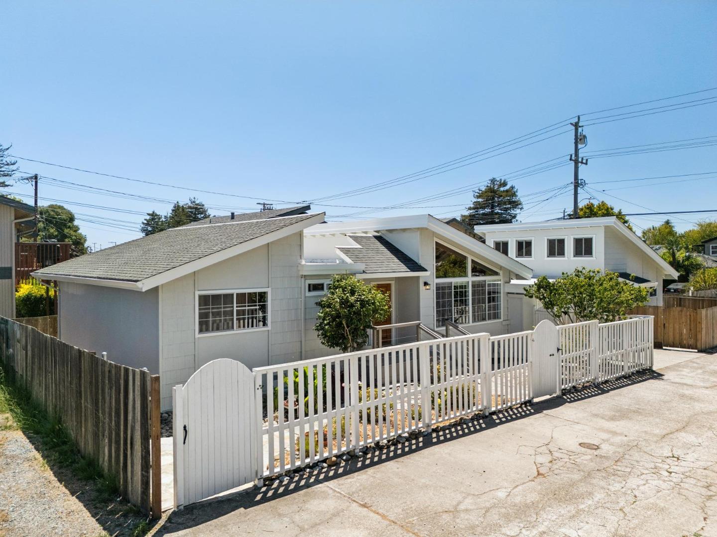 1524 - A 17th AVE, SantaCruz, CA 95062, Photo 3