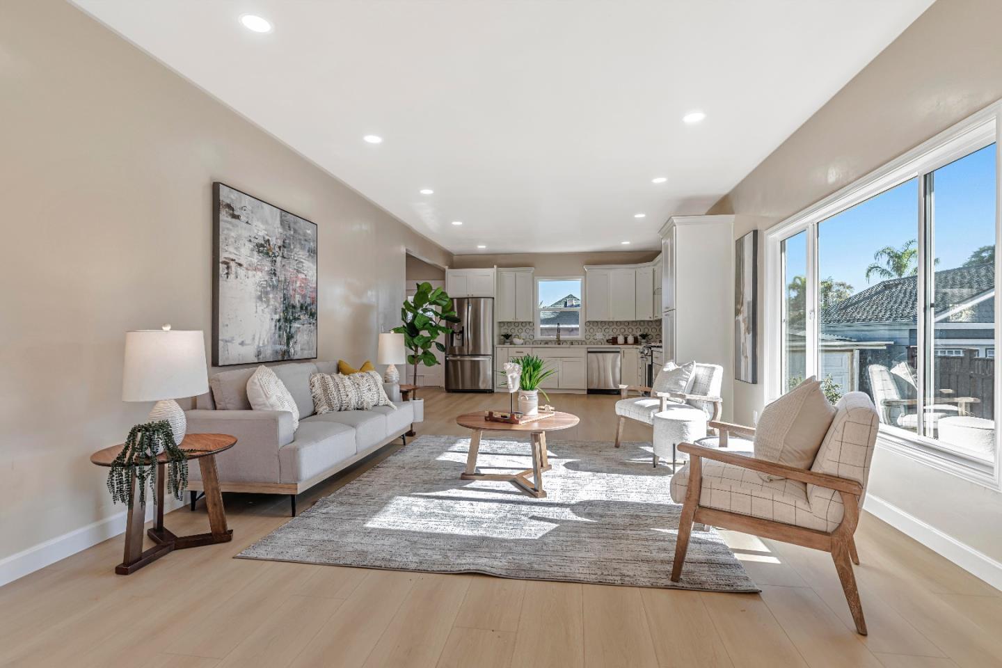 3-Bedroom home for sale at 543 Monroe ST