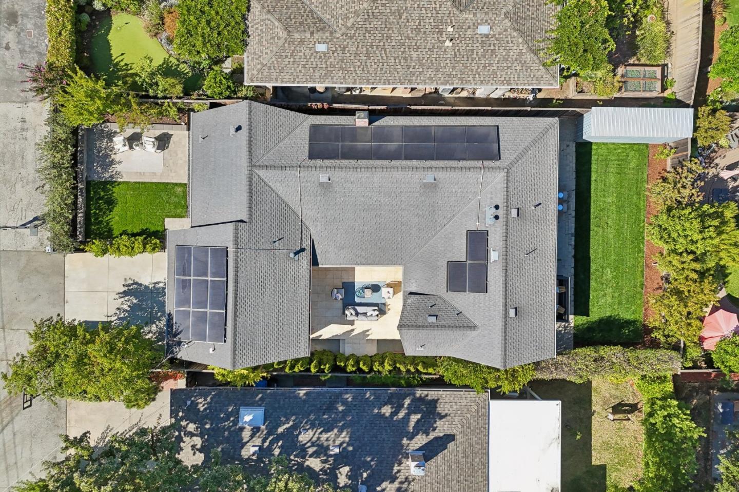 Photo 33