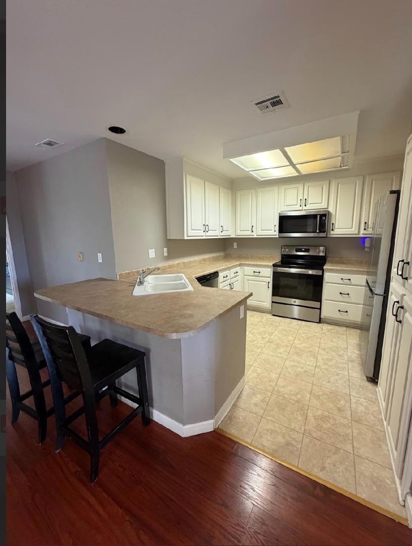1635 W Swain Rd, Stockton, CA 95207 photo 3