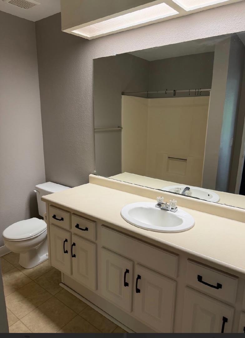 1635 W Swain Rd, Stockton, CA 95207 photo 9