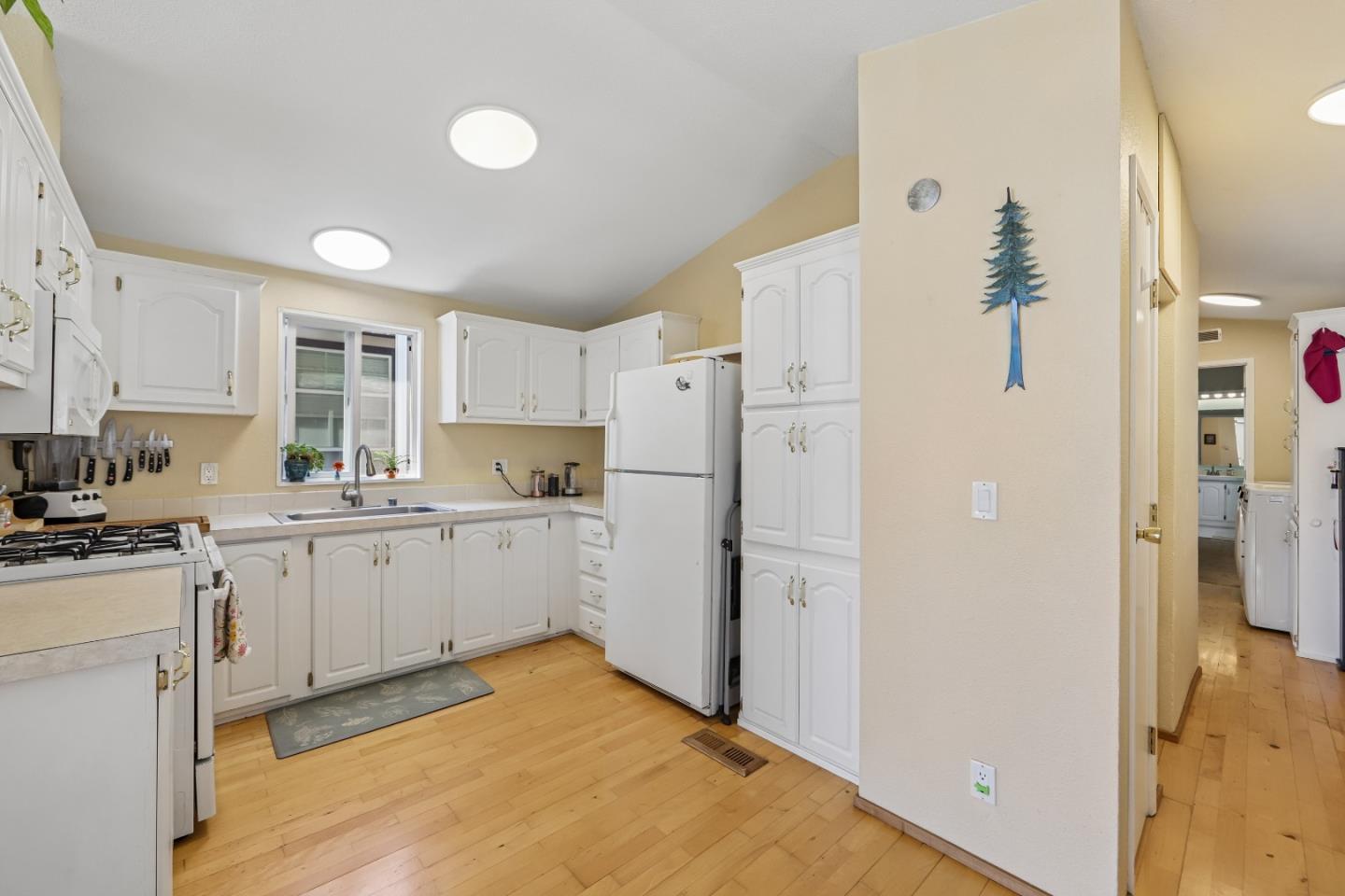 930 Rosedale AVE 2, Capitola, CA 95010, Photo 7