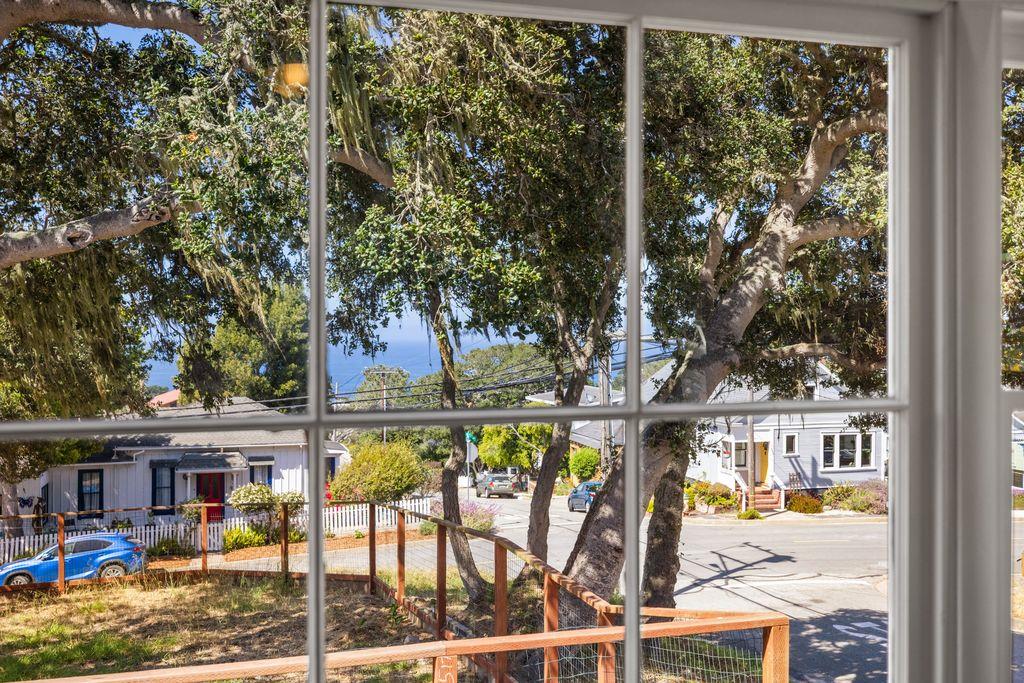 306 9th ST, PacificGrove, CA 93950, Photo 6