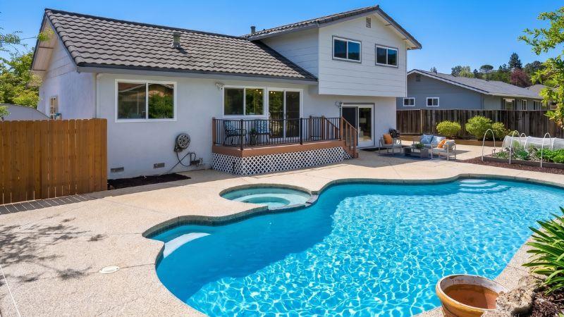6165 Calle Del Conejo