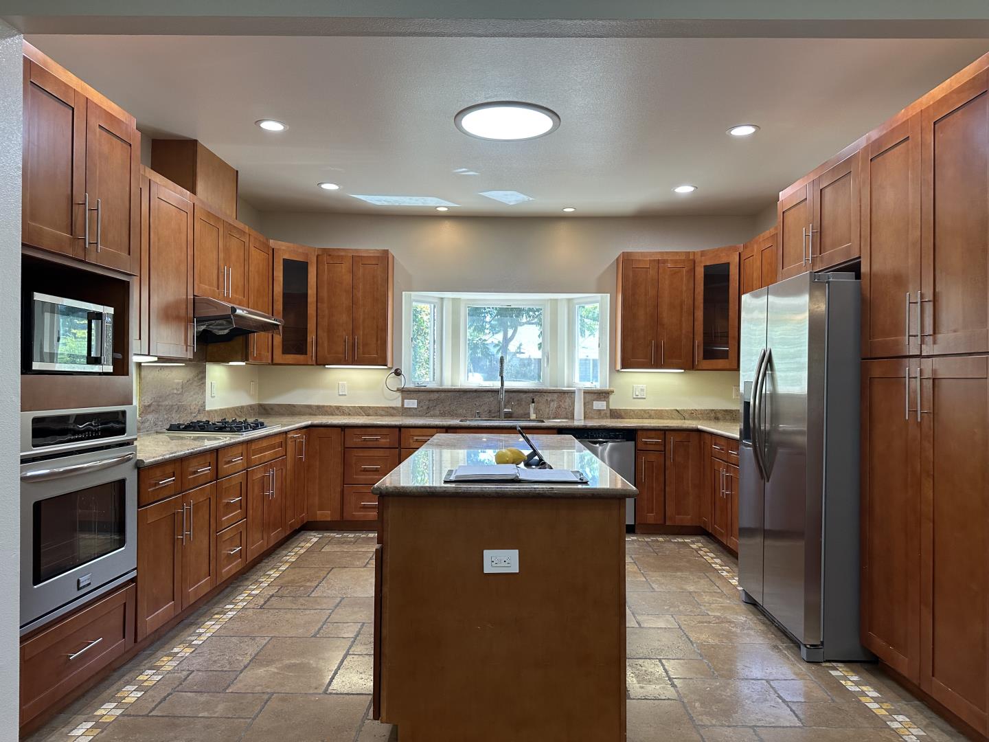 Front Image Thumbnail for ML82055325