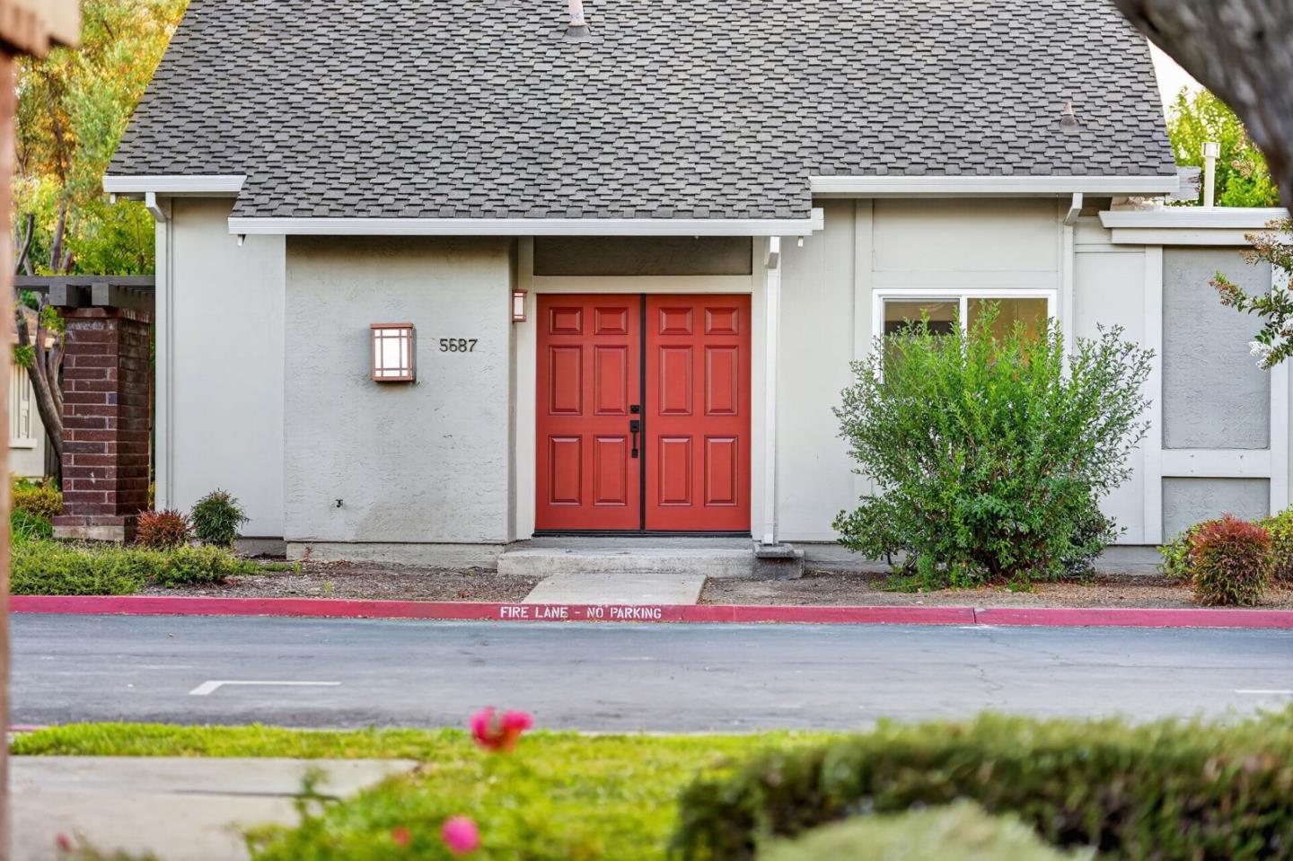5687 Hollyleaf LN, SanJose, CA 95118, Photo 3