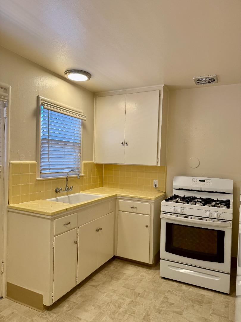 915 Padre DR, Salinas, CA 93901, Photo 6