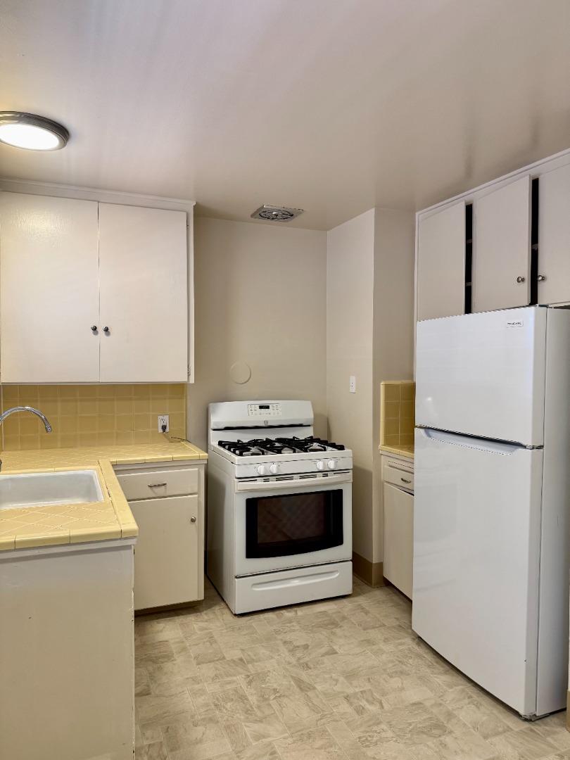 915 Padre DR, Salinas, CA 93901, Photo 7