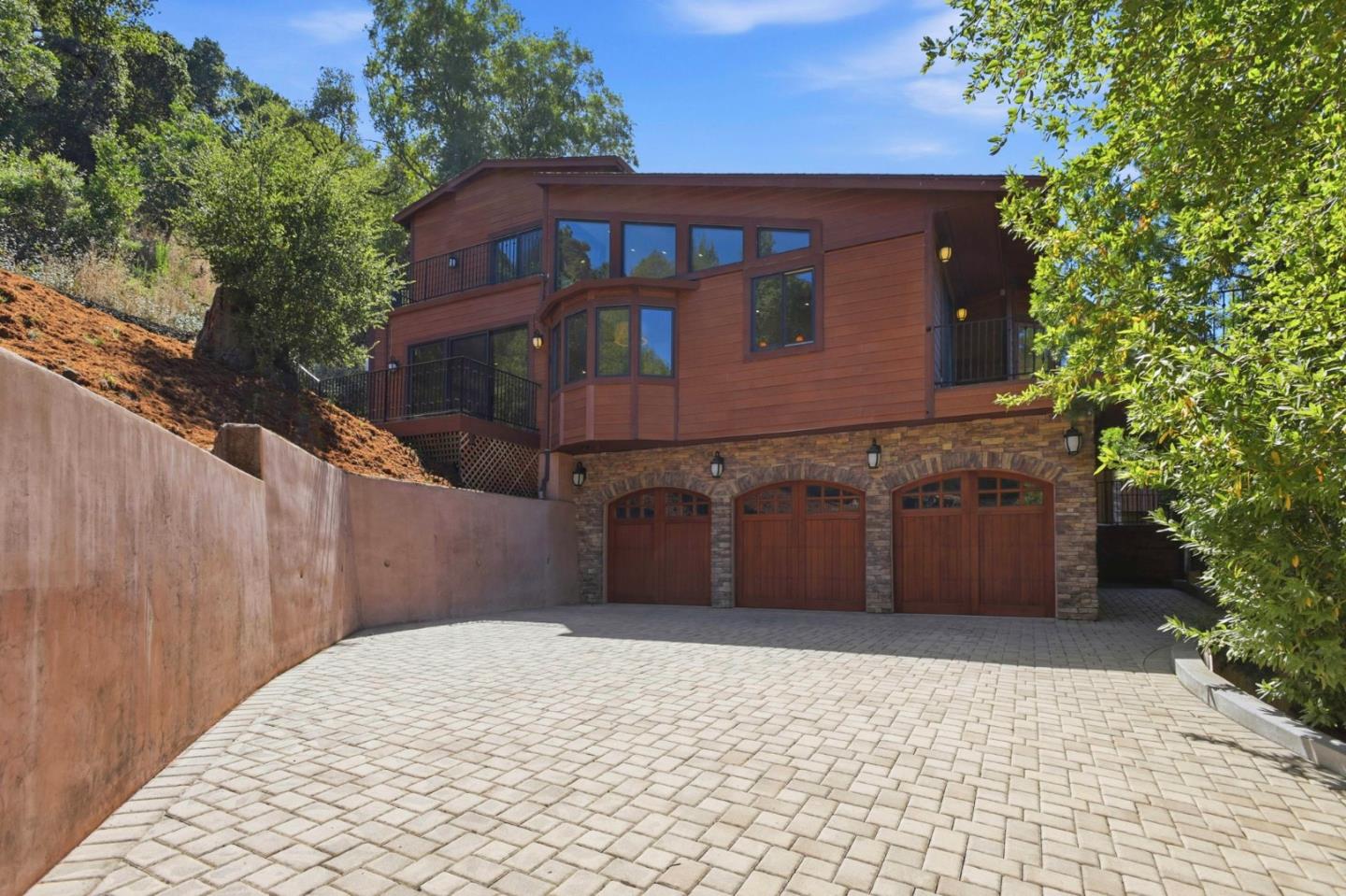 3911 Pepper Tree CT