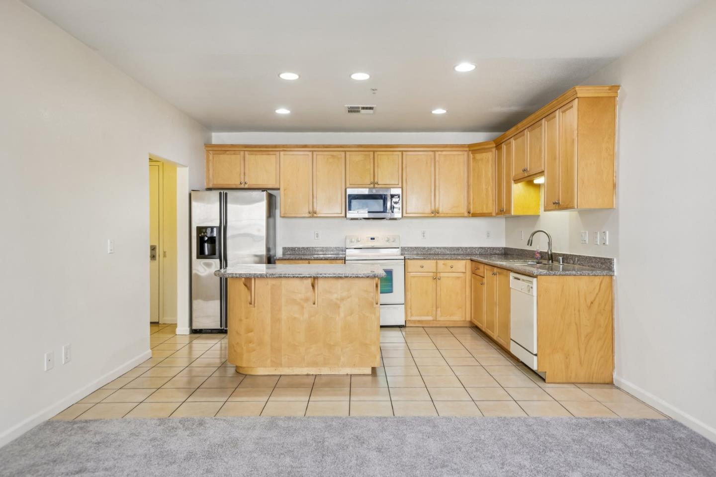 88 N Jackson AVE 210, SanJose, CA 95116, Photo 4