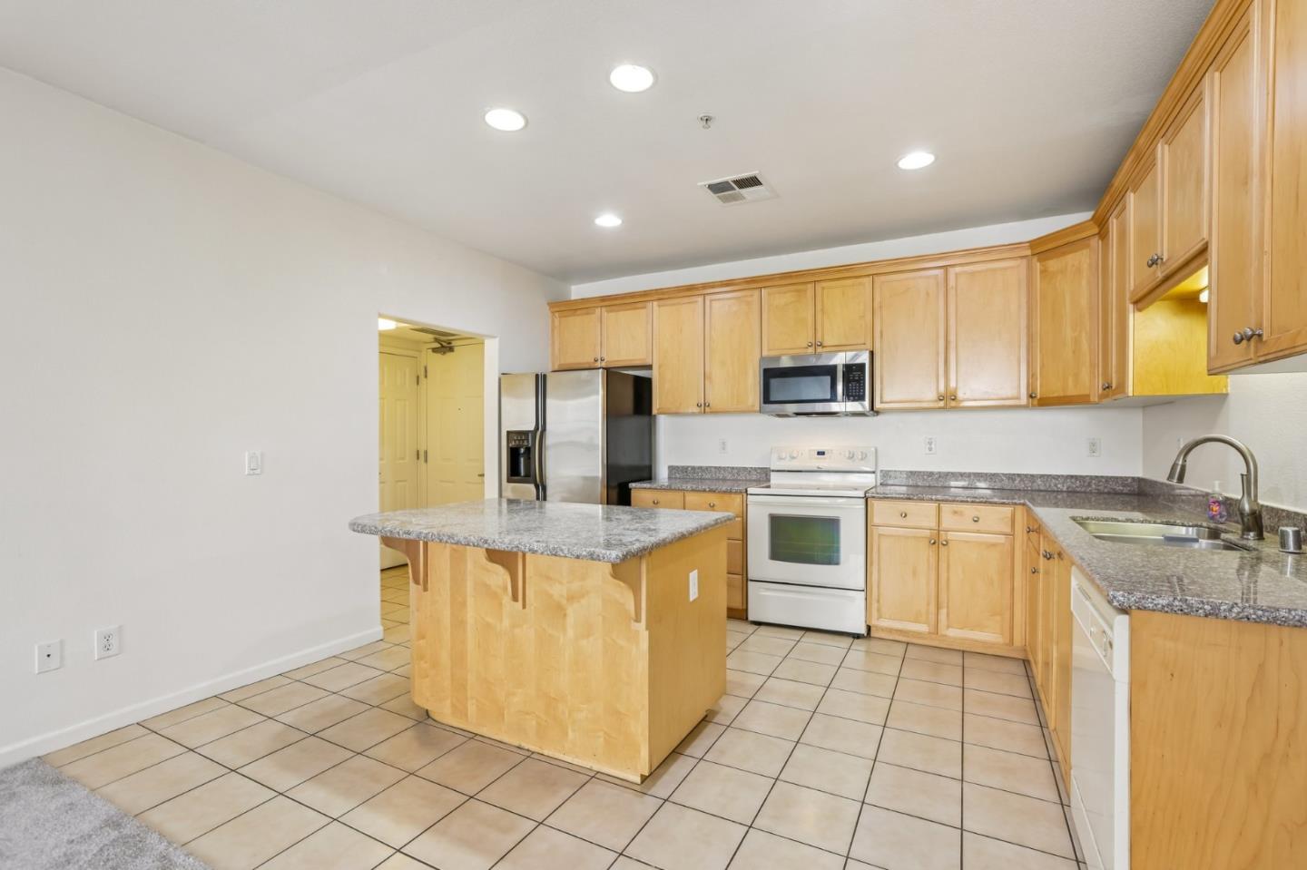 88 N Jackson AVE 210, SanJose, CA 95116, Photo 6