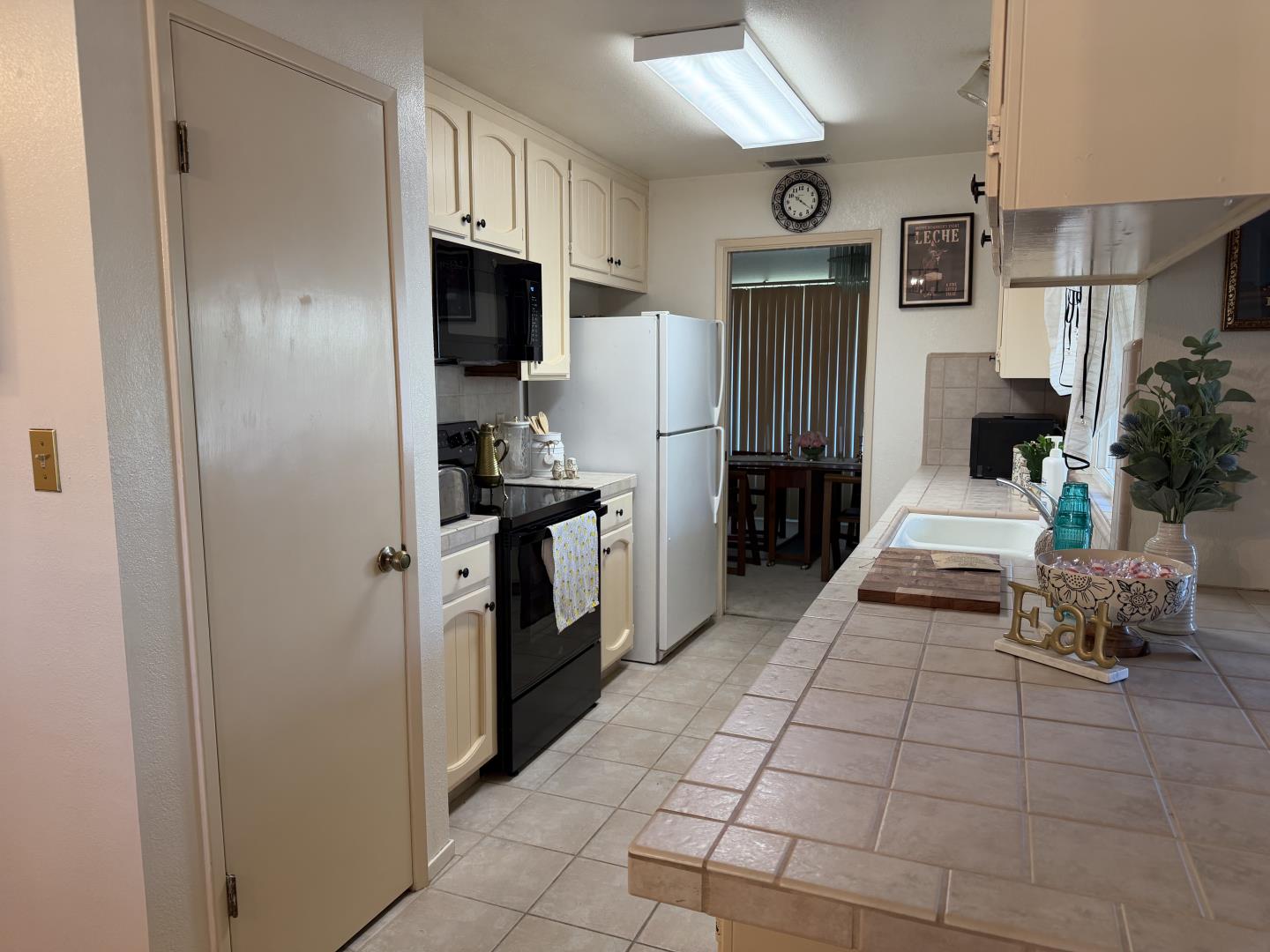 3705 Kona Oak Dr, Modesto, CA 95355 photo 8
