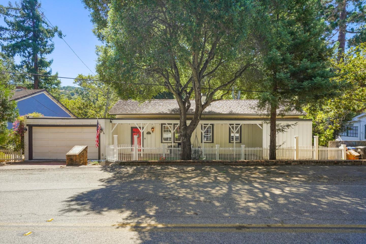 21474 Almaden RD