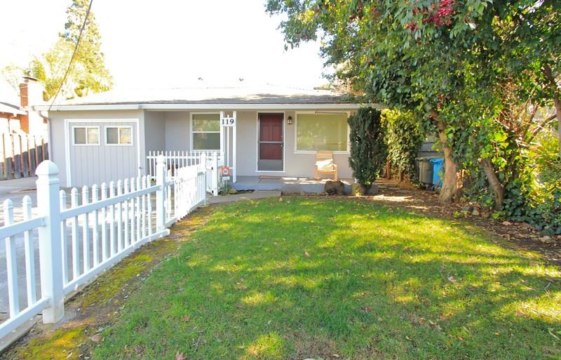 119 Park ST Front House