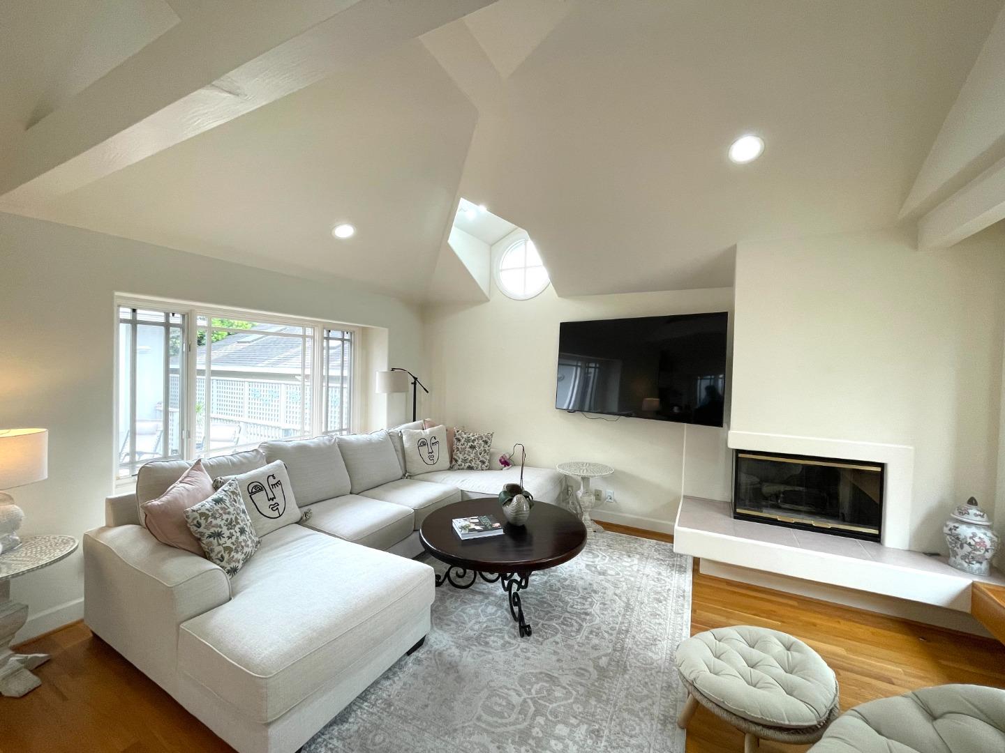 254 Lincoln St, Carmel, CA 93921, Photo 7