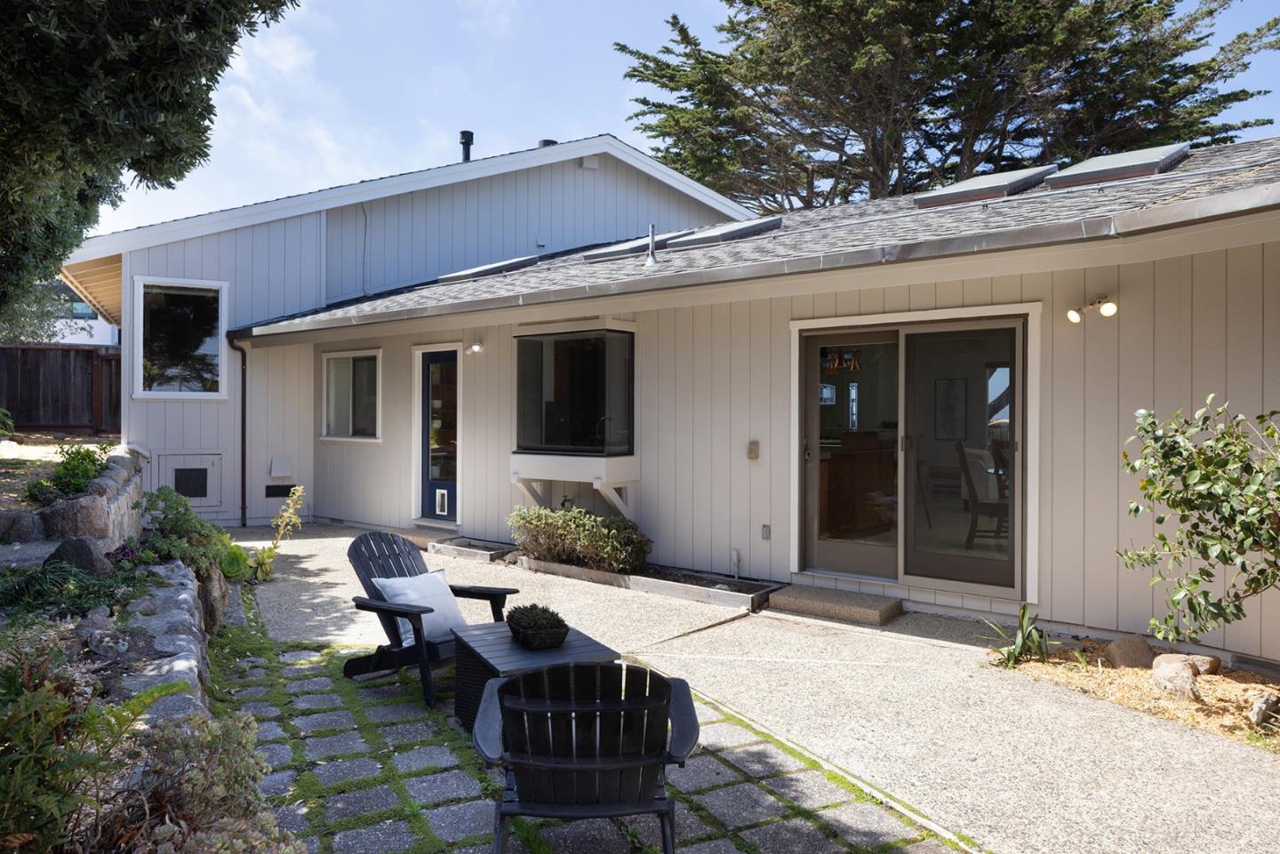 1209 Ocean View Blvd, Pacific Grove, CA 93950 photo 25