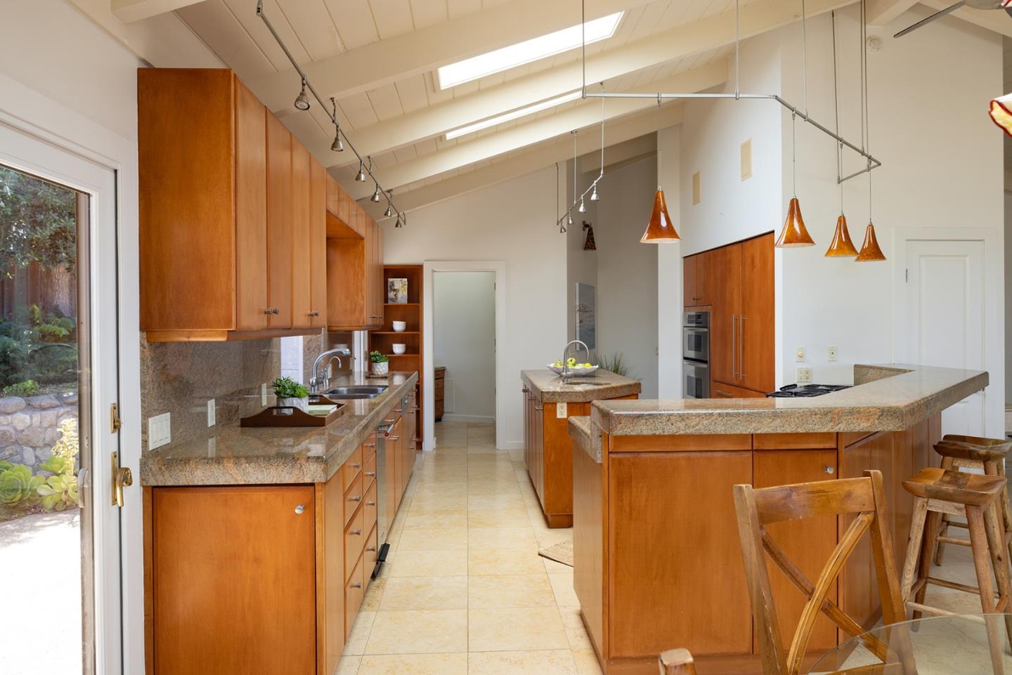 1209 Ocean View Blvd, Pacific Grove, CA 93950 photo 8