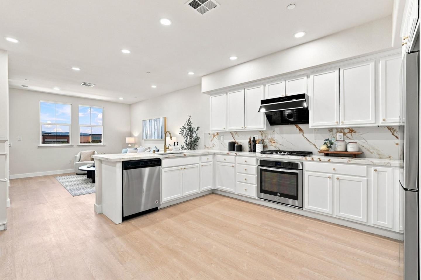 1025 Bellante LN 4, SanJose, CA 95131, Photo 4