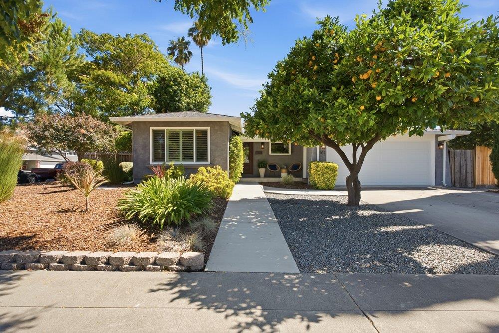 612 Cayuga DR