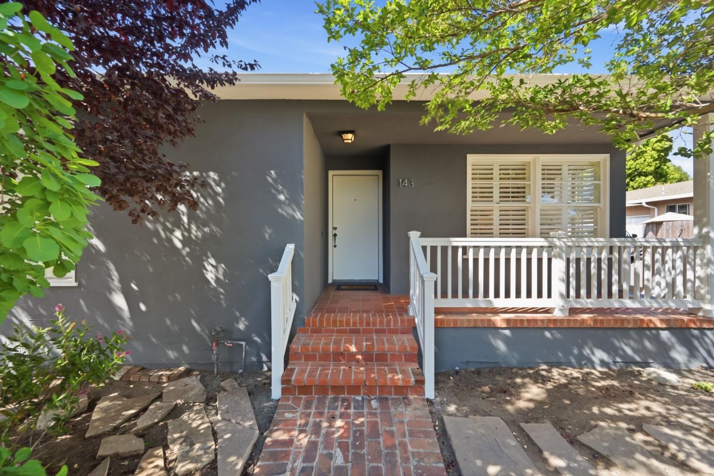 143 Bonita AVE