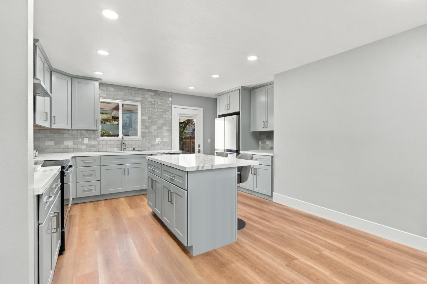 588 Borregas Ave, Sunnyvale, CA 94085, Photo 5