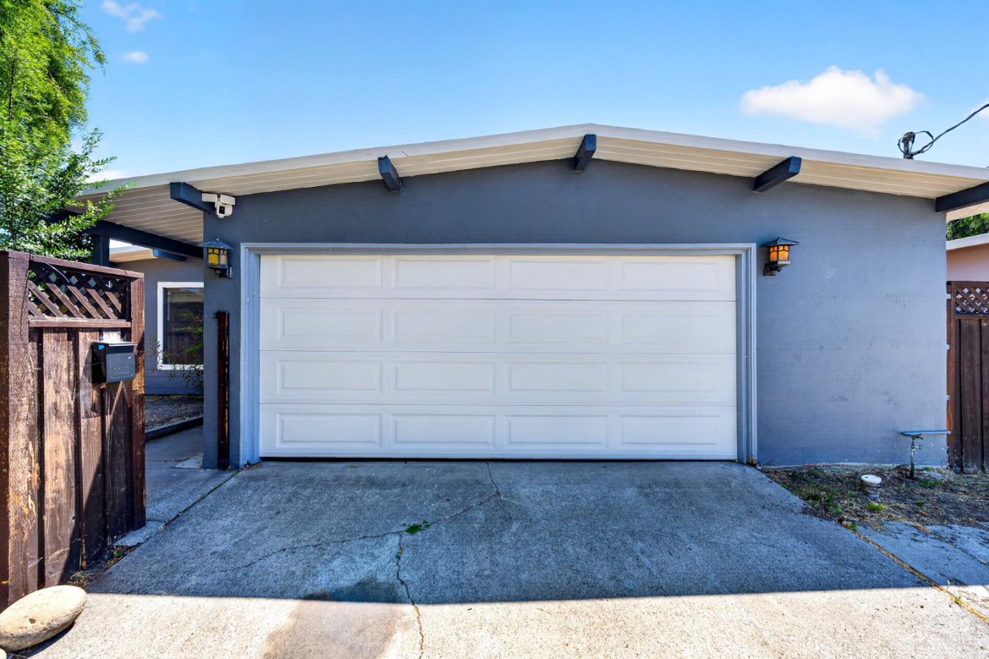 1111 Marionola Way