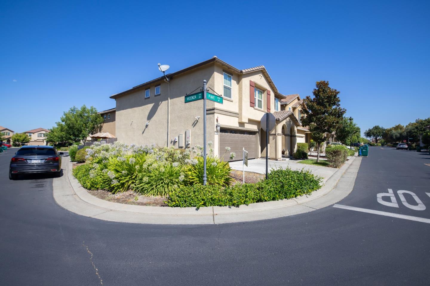 10707 Piave Way, Stockton, CA 95209 photo 2