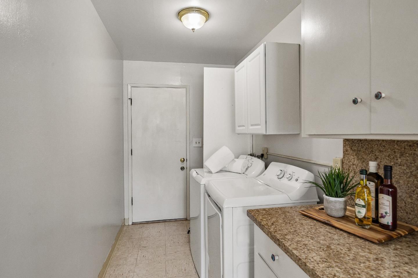 923 & 925 Paula ST, SanJose, CA 95126, Photo 6