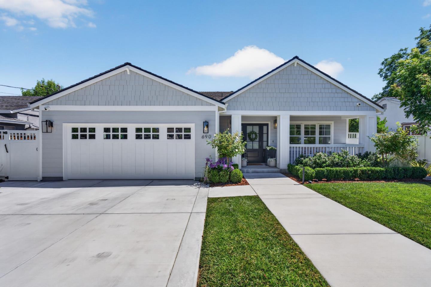 690 Elden DR