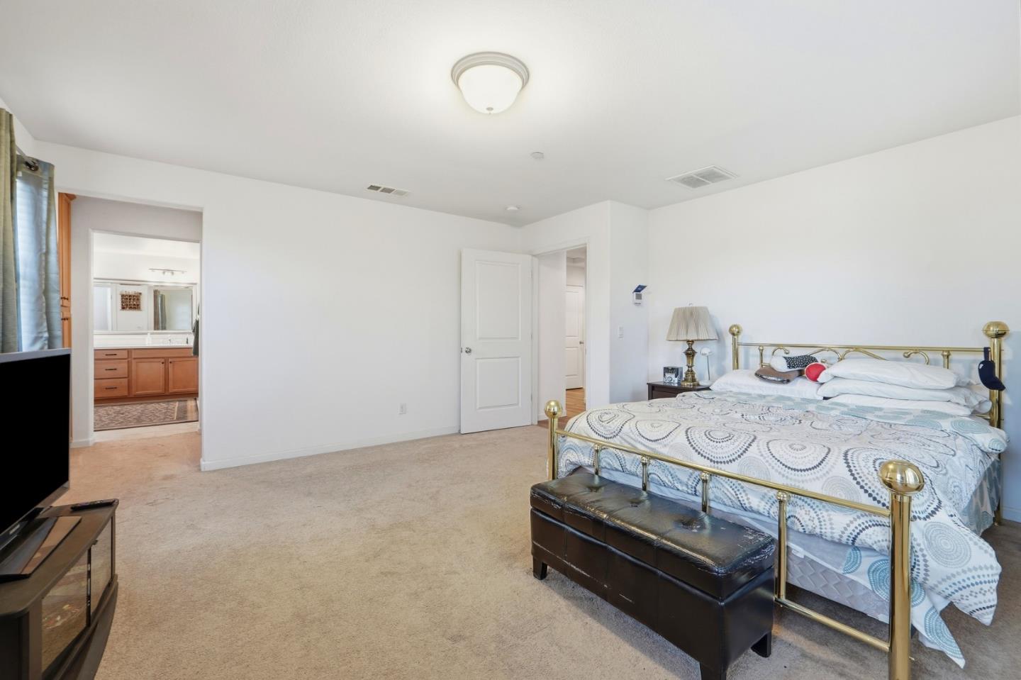 290 Heartland Dr, Hollister, CA 95023 photo 16