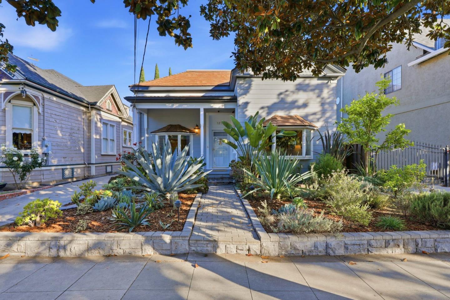 1274 Magnolia AVE