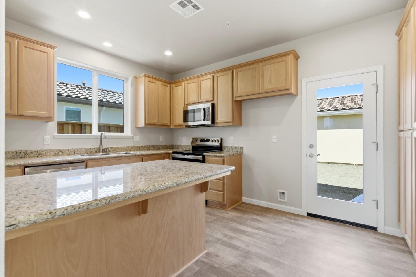 748 Aurora WAY, KingCity, CA 93930, Photo 4