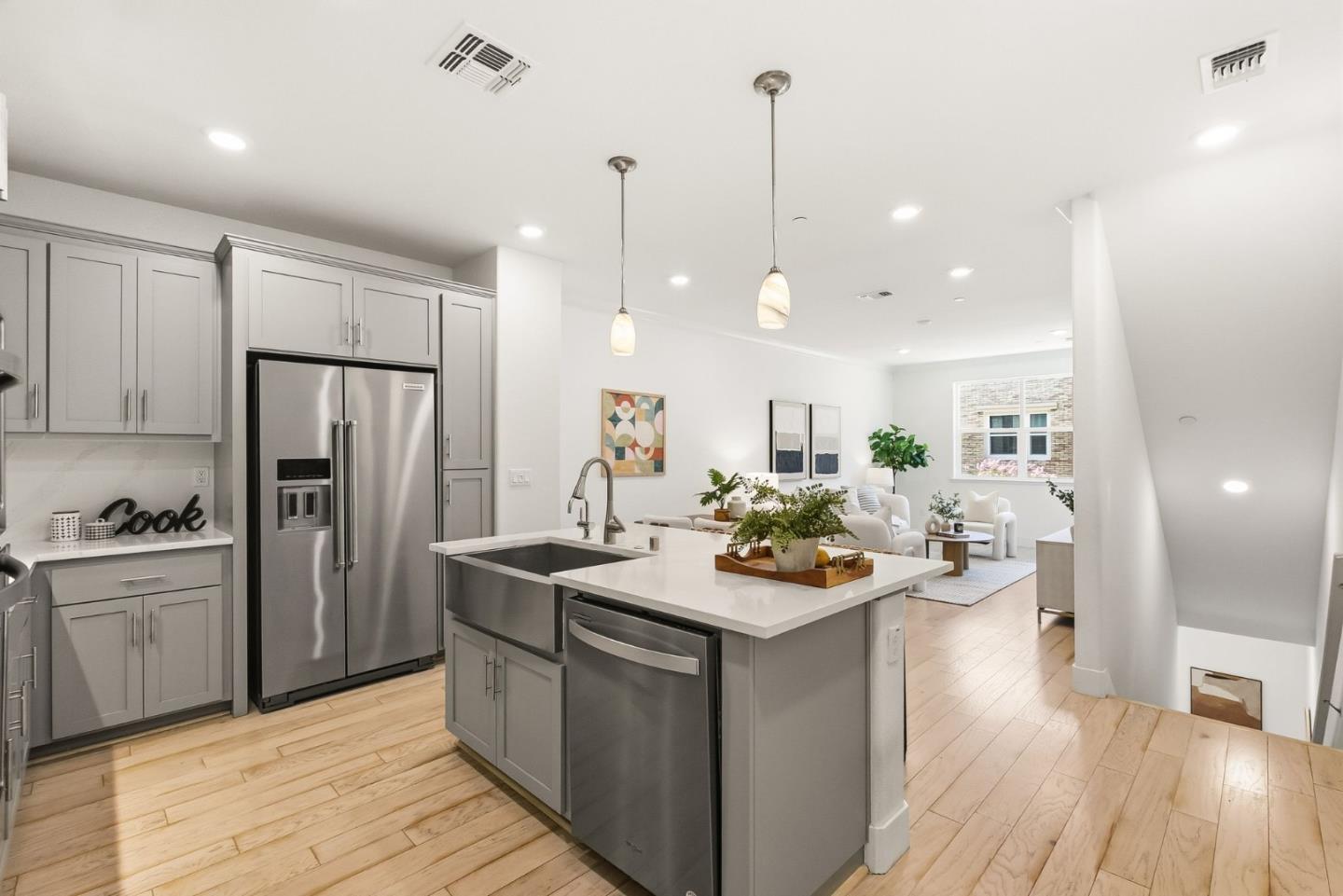 1937 Galileo LN, SanJose, CA 95133, Photo 5