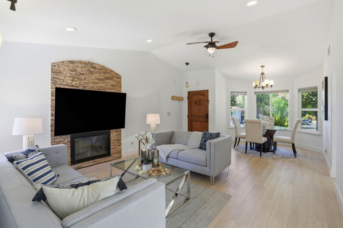 Front Image Thumbnail for ML82057524