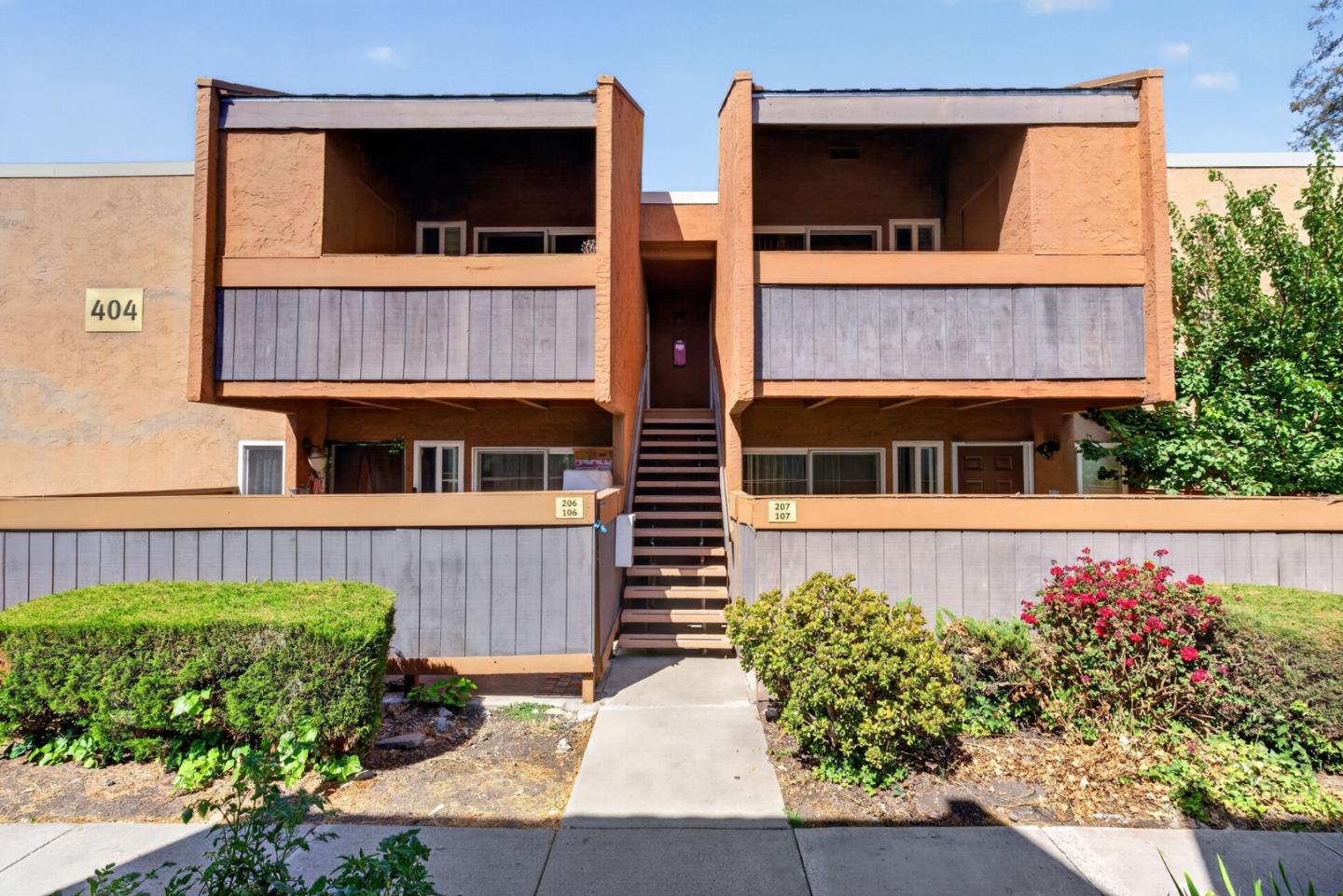 404 Dempsey RD 207