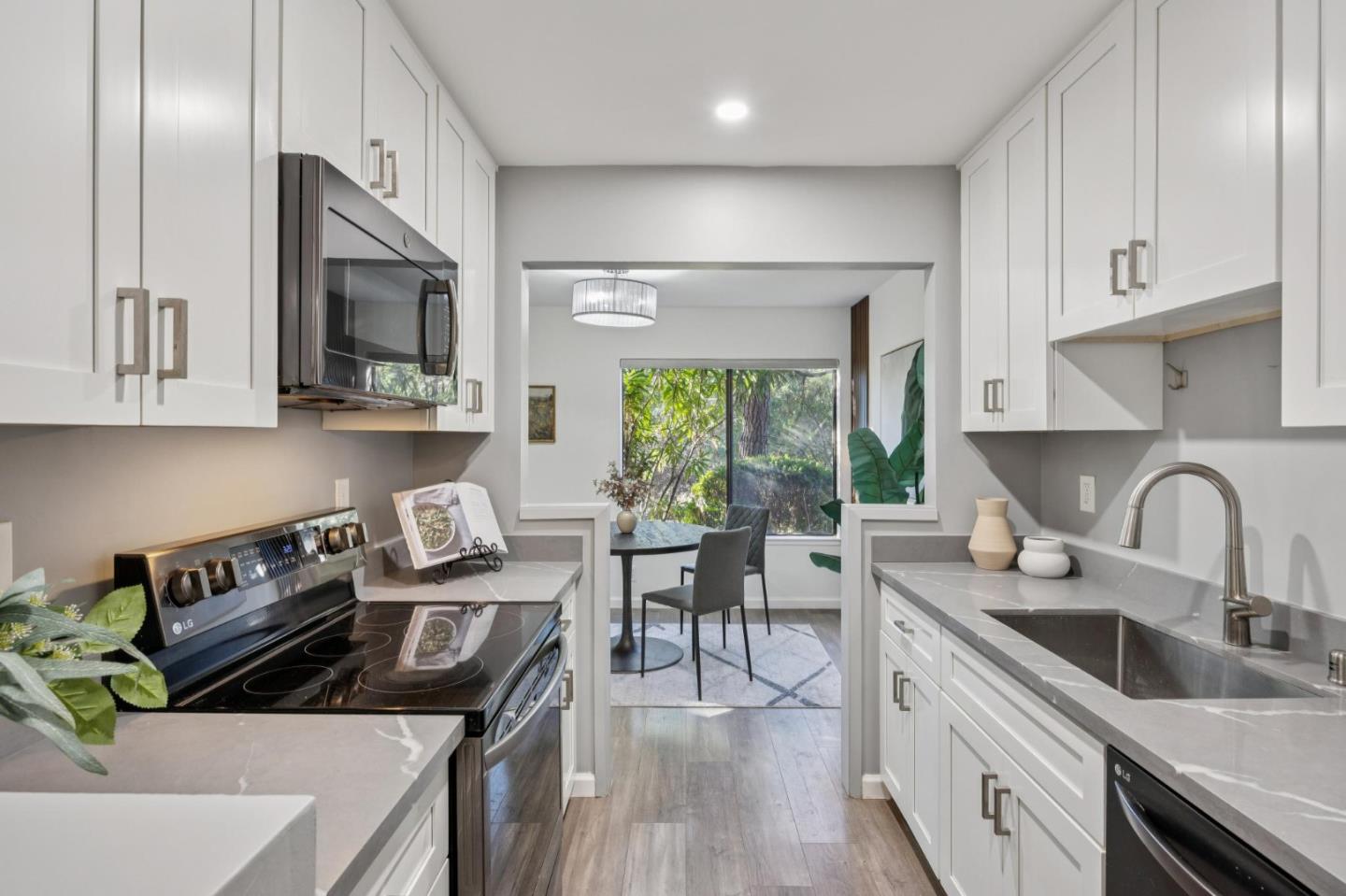 3350 La Mesa DR 4, SanCarlos, CA 94070, Photo 6