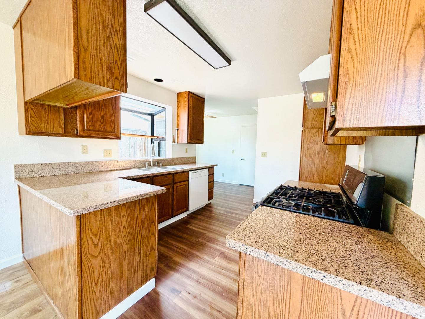 365 Bush ST, Salinas, CA 93907, Photo 7