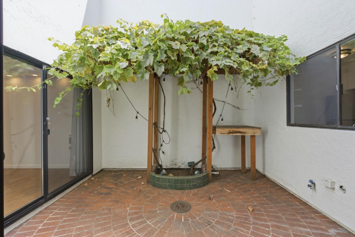 Front Image Thumbnail for ML82057721