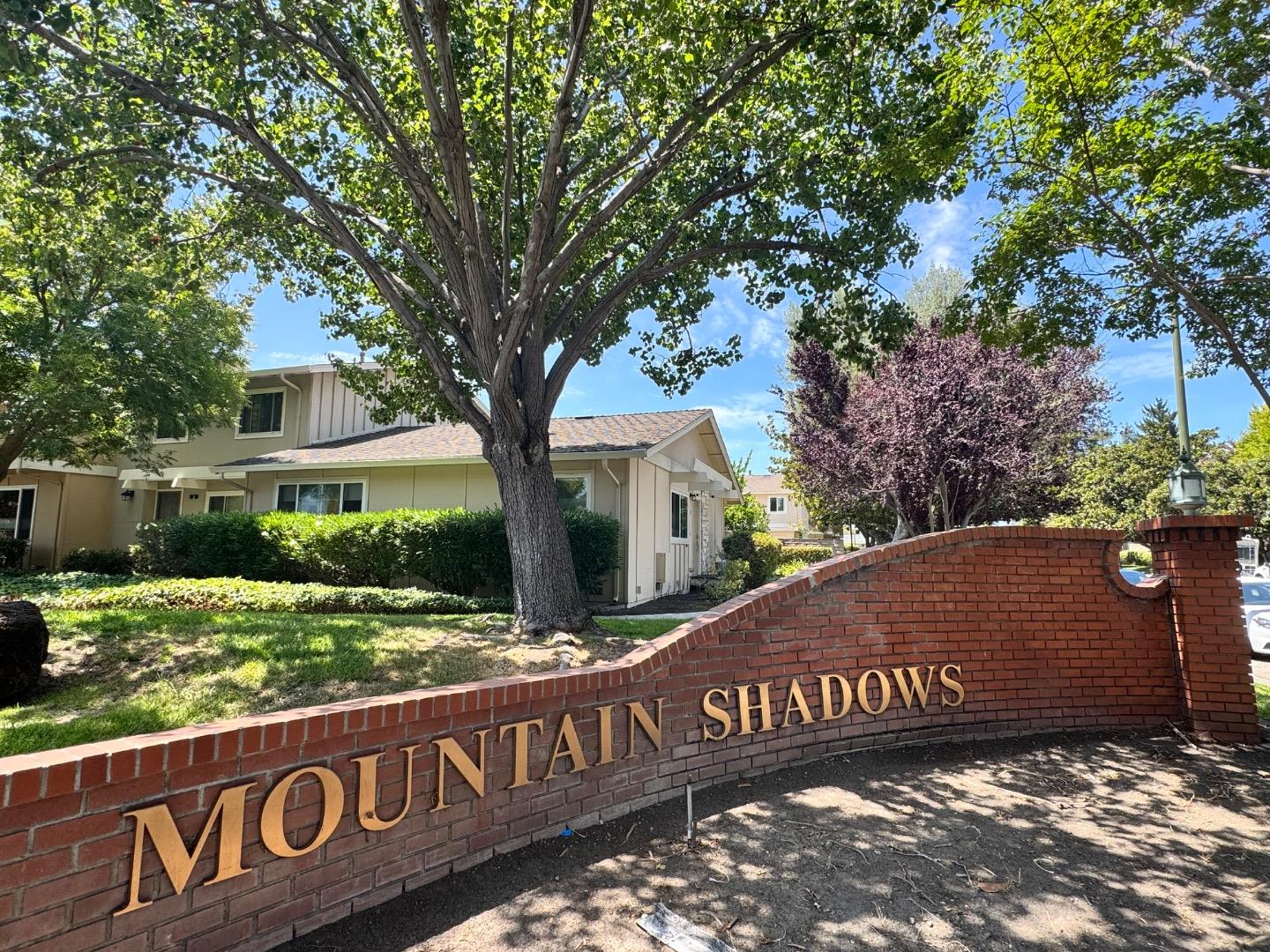 1 Comstock Queen CT, MountainView, CA 94043, Photo 2