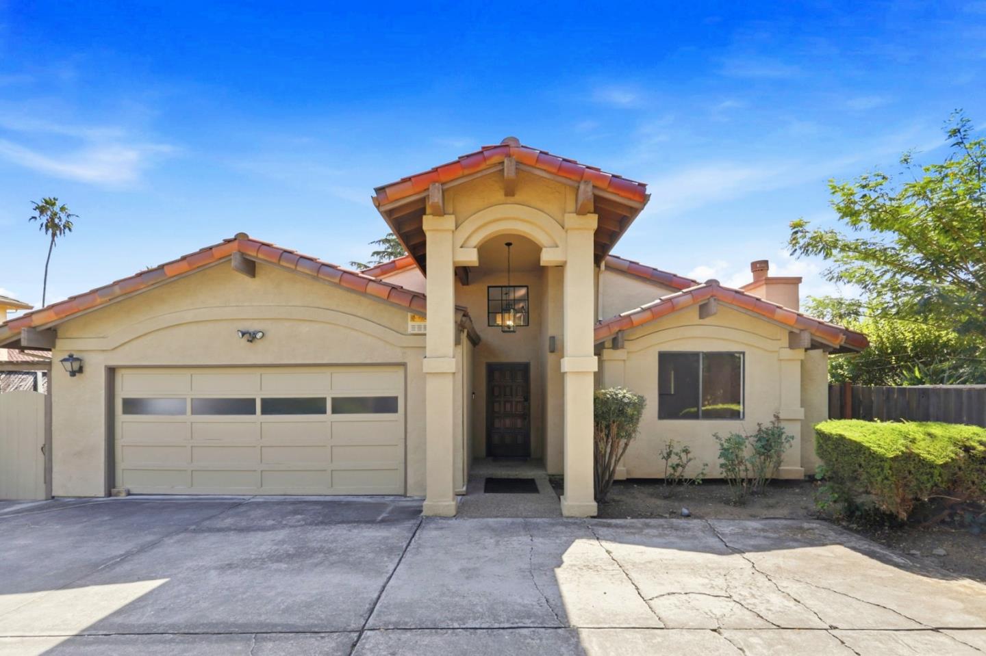 22374 Palm AVE, Cupertino 95014