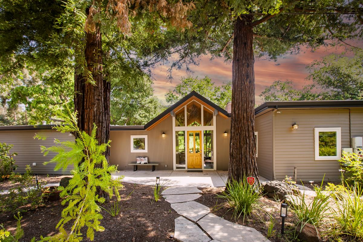 13945 Vista Regina, Saratoga 95070